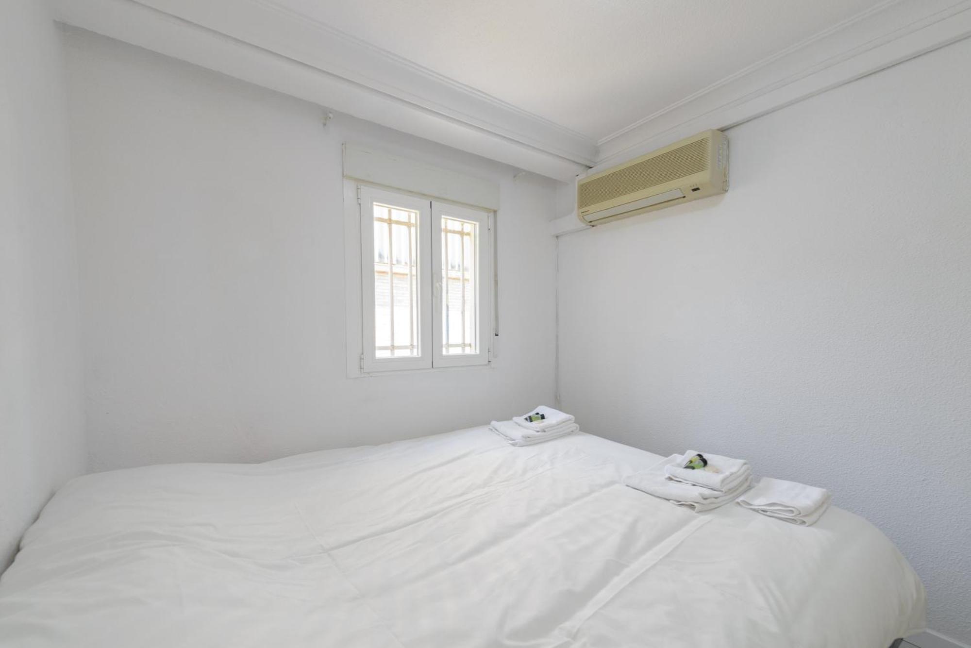 Sabadell Calle, Casa Familiar De 3 Dormitorios Con Terraza Junto Metro Fuencarral Madrid Kültér fotó