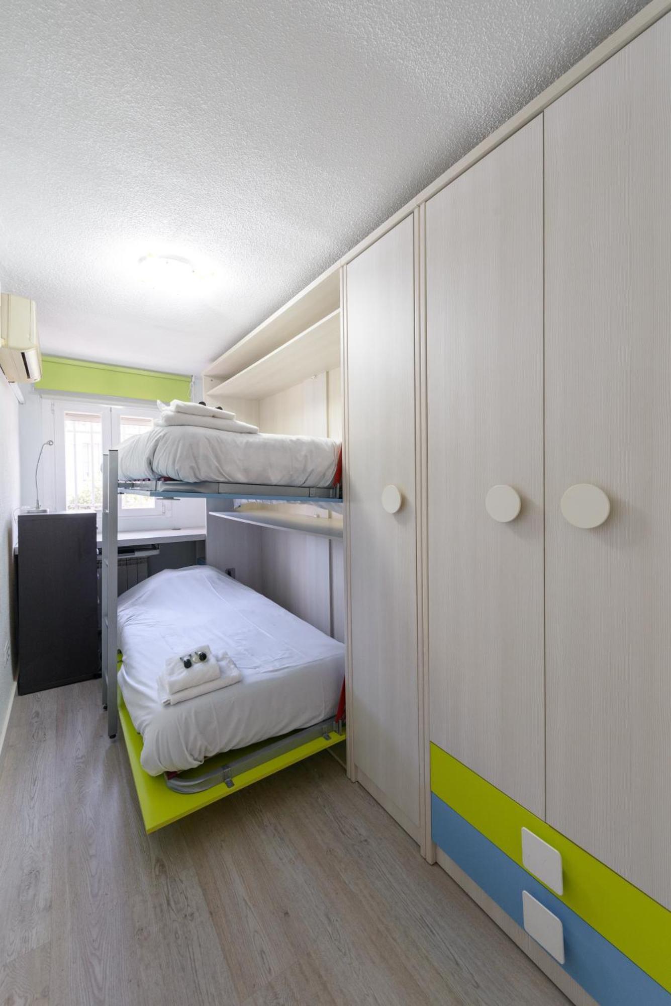 Sabadell Calle, Casa Familiar De 3 Dormitorios Con Terraza Junto Metro Fuencarral Madrid Kültér fotó