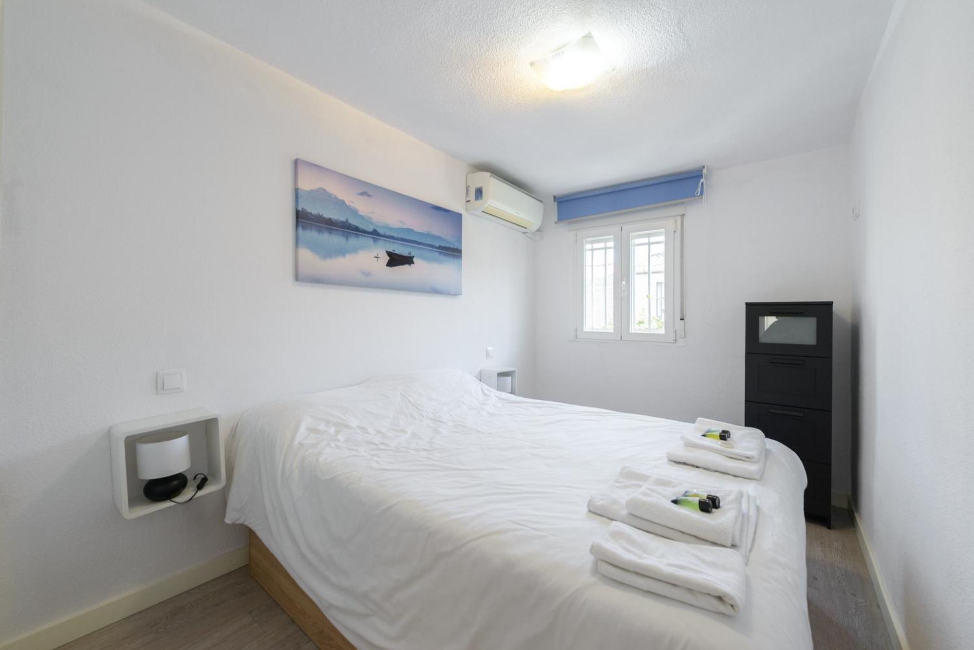 Sabadell Calle, Casa Familiar De 3 Dormitorios Con Terraza Junto Metro Fuencarral Madrid Kültér fotó