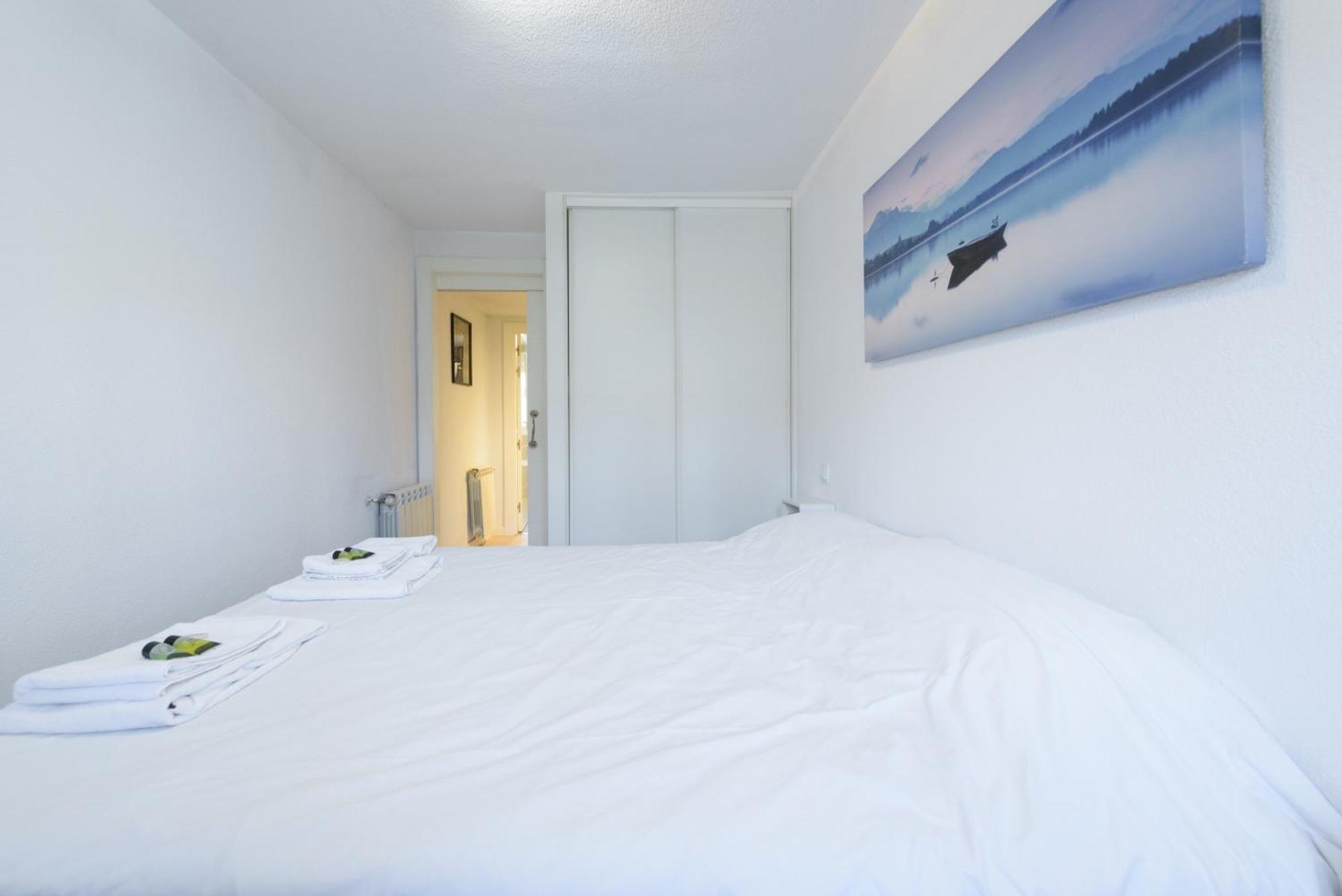 Sabadell Calle, Casa Familiar De 3 Dormitorios Con Terraza Junto Metro Fuencarral Madrid Kültér fotó